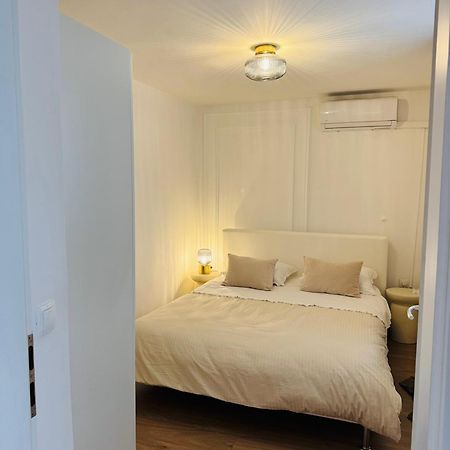 Apartment Stari Dvor คาชเตลา ภายนอก รูปภาพ
