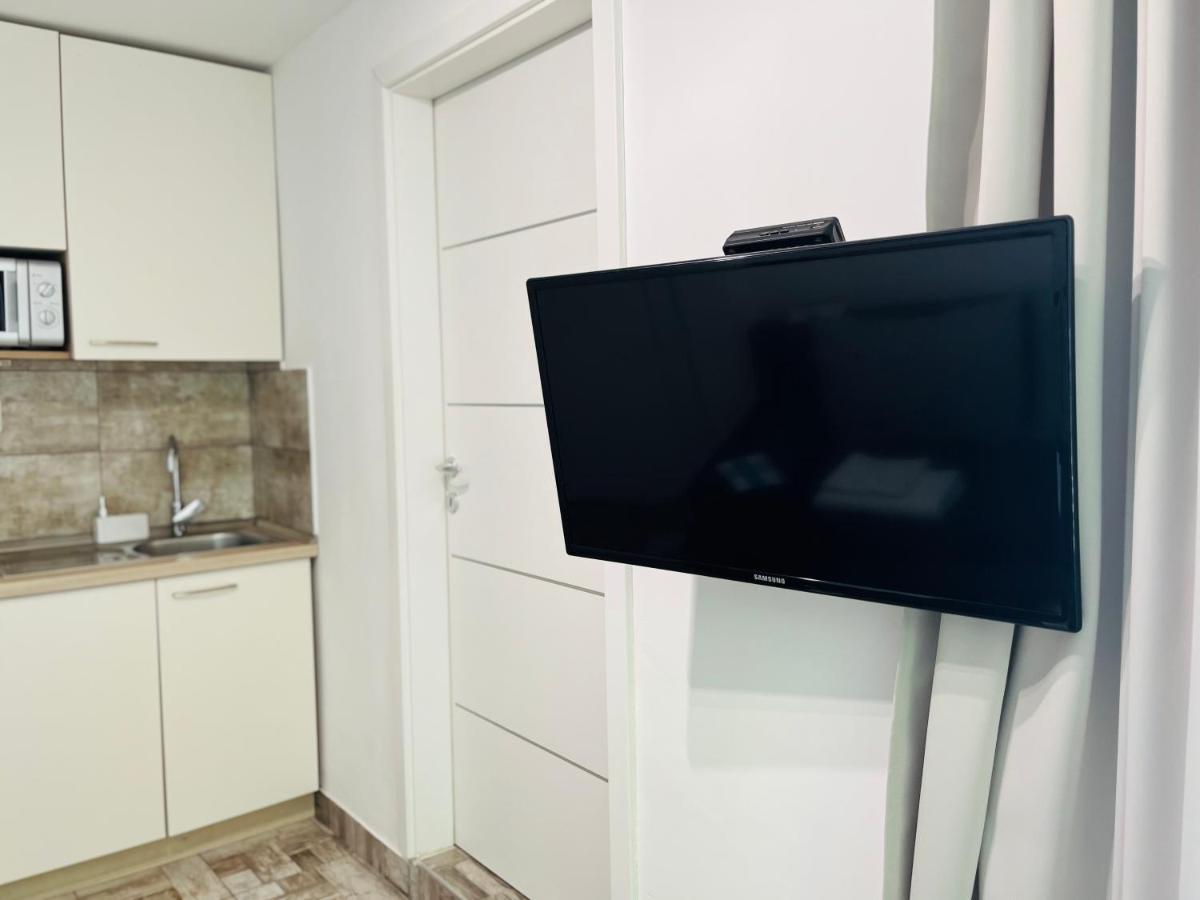 Apartment Stari Dvor คาชเตลา ภายนอก รูปภาพ