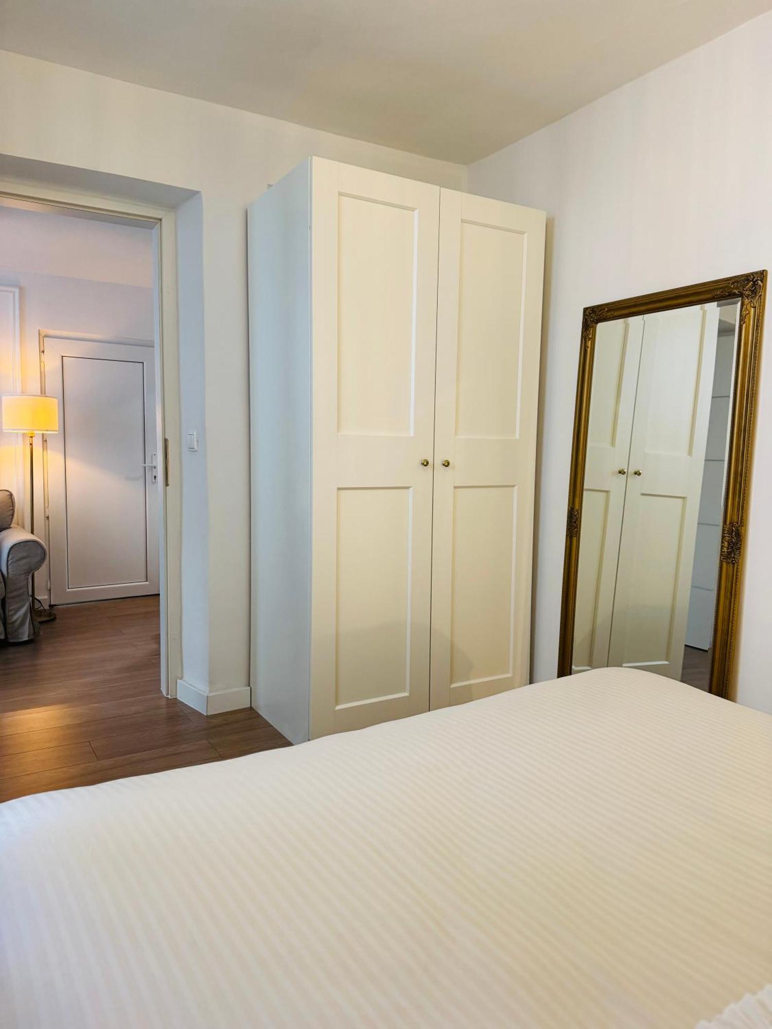 Apartment Stari Dvor คาชเตลา ภายนอก รูปภาพ