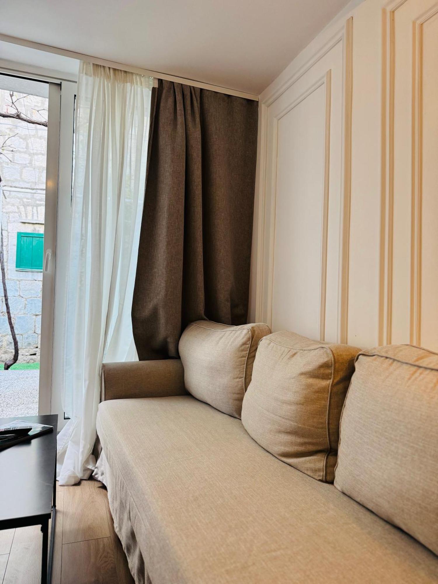 Apartment Stari Dvor คาชเตลา ภายนอก รูปภาพ